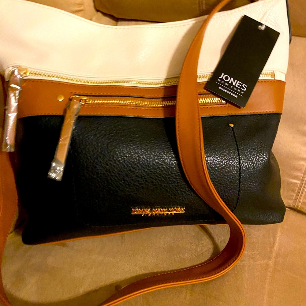 Jones New Your Shoulder and crossbody bag. BNWT